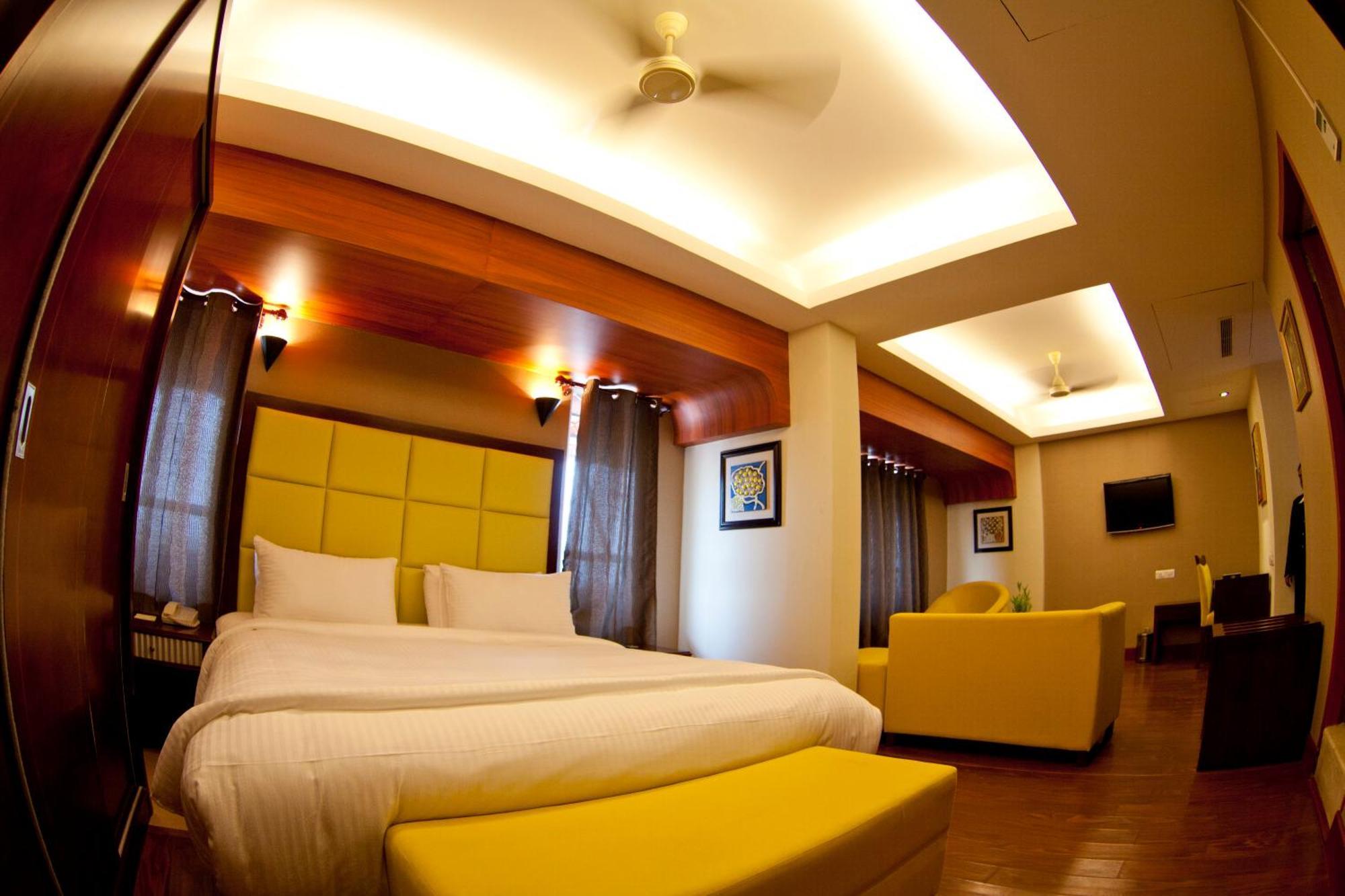 Paramount Tower Calicut Exterior foto